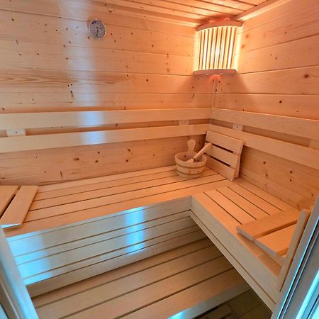 De Corner Van Zeeland Met Jacuzzi ซินท์ อันนาลอนด์ ภายนอก รูปภาพ